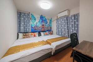 3 bedrooms, desk, WiFi, bed sheets