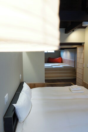 2 bedrooms, desk, free WiFi, bed sheets