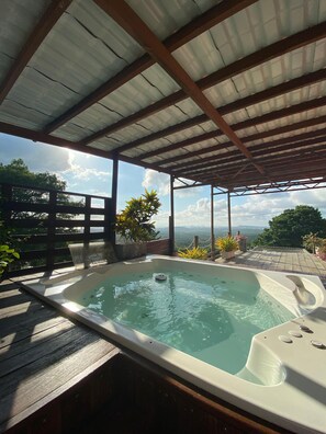 Romantic Chalet, Kitchenette, City View | WiFi (free), bed sheets - Ada Marina (Turbaco)