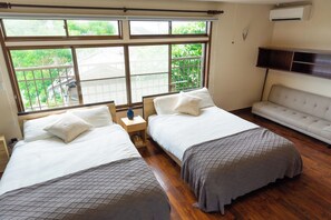 3 chambres, bureau, Wi-Fi gratuit, draps fournis