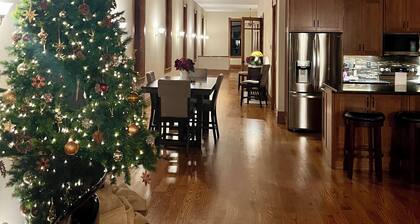 Spacious 2-bedroom loft above the International Owl Center in Houston, MN