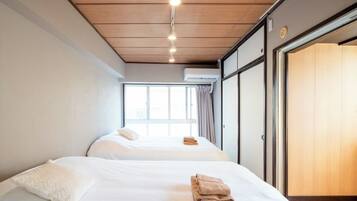 2 kamar tidur, Wi-Fi gratis, dan seprai linen