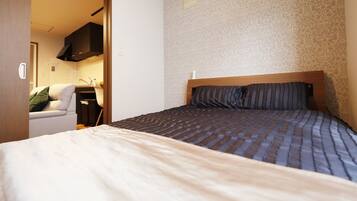1 bedroom, desk, bed sheets