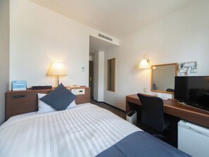 1 habitación, escritorio, wifi gratis y ropa de cama
