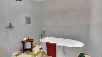 Douche, articles de toilette écologiques, sÚche-cheveux