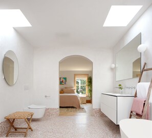 4 chambres, bureau, fer et planche à repasser, Wi-Fi