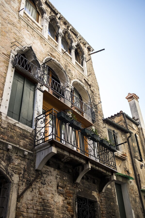 Apartment | 2 bedrooms - Sansoni Palace by Wonderful Italy (Venice)