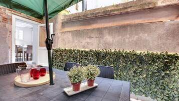 ์ํํธ | 3 ๊ฐ์ ์นจ์ค