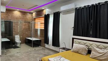 5 chambres, fer et planche Ă repasser, Wi-Fi, draps fournis