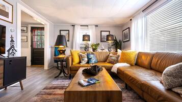 Smart TV, books, offices