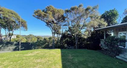 Genuine Kiwi Bach | Stay Waiheke