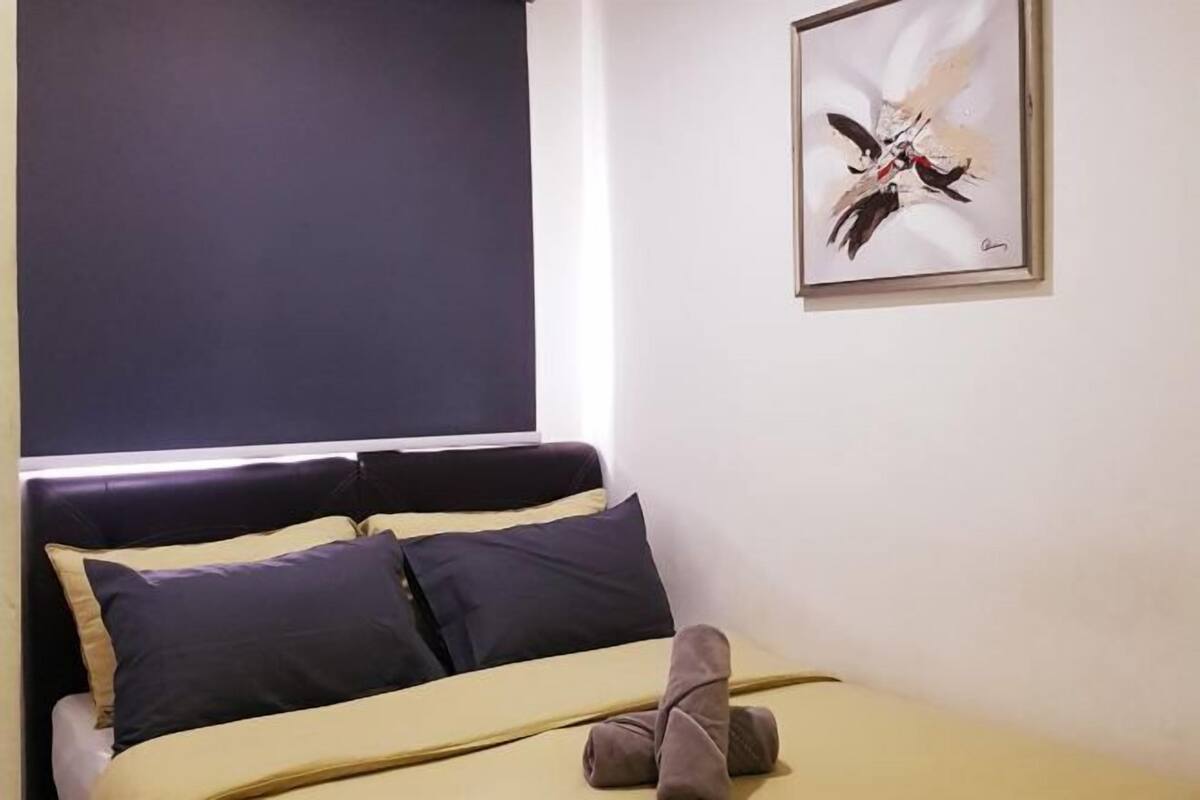 Minibar, escritorio, espacio para trabajar con un portátil