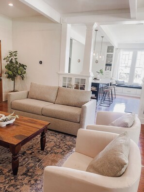 The Leighton Suite | Living area