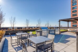 屋外ダイニングエリア