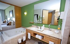 Hair dryer, towels, soap, shampoo - Luxury Resort - The Grand Mayan 1 Bedroom Suite Nuevo Vallarta, Cancun, and Cabo (Las Jarretaderas)