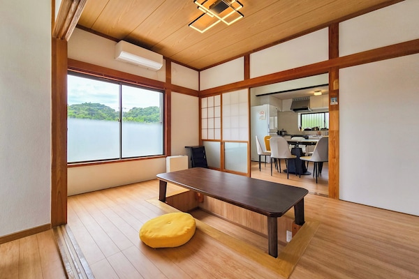 Casa | Espacio para trabajar con laptop, wifi gratis y ropa de cama