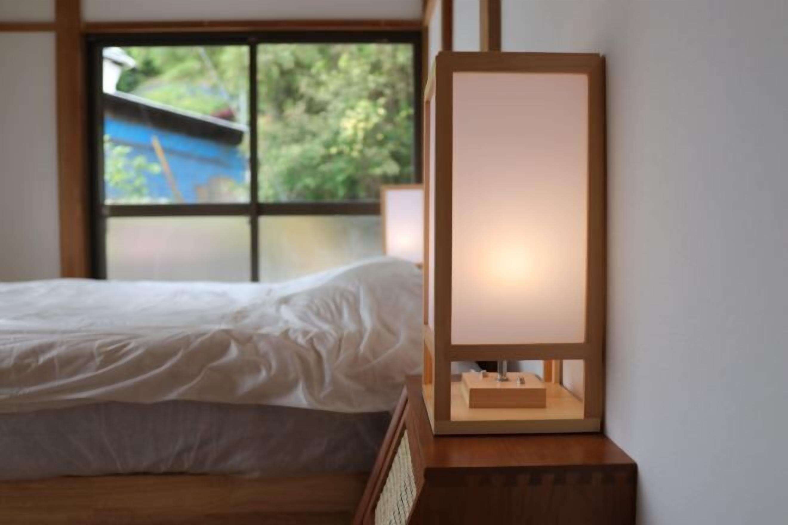 Laptop workspace, free WiFi, bed sheets