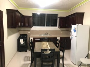 Dining - The best retreat in the city (Les Gonaïves)