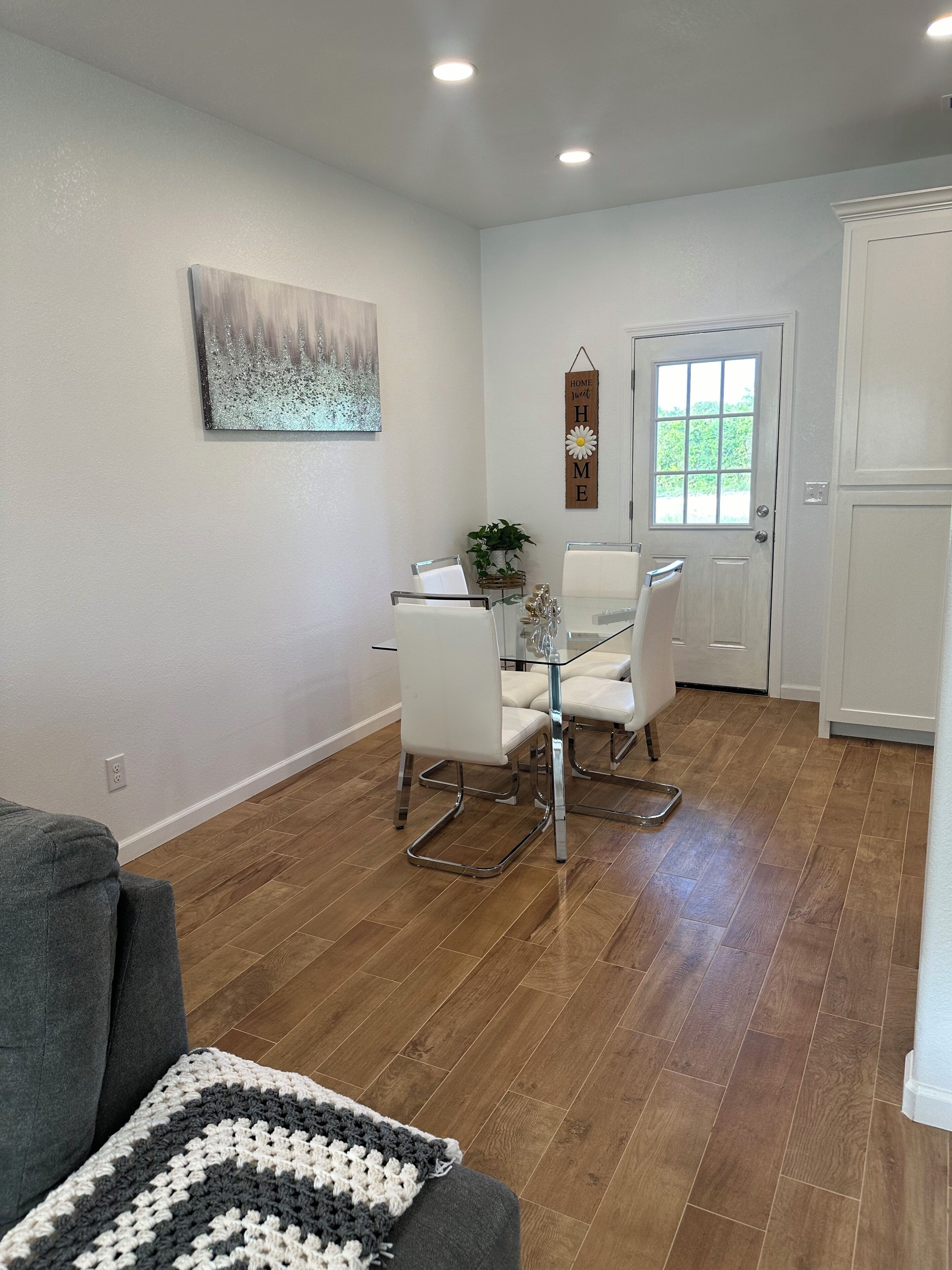 Cozy 2-bedroom welcoming house in Durant. 