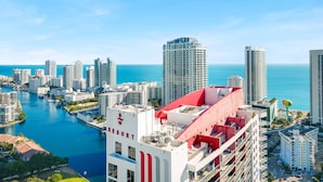 House | Desk, Internet - Amazing Studio Beautifull View Balcony Pool Gym (Hallandale Beach)