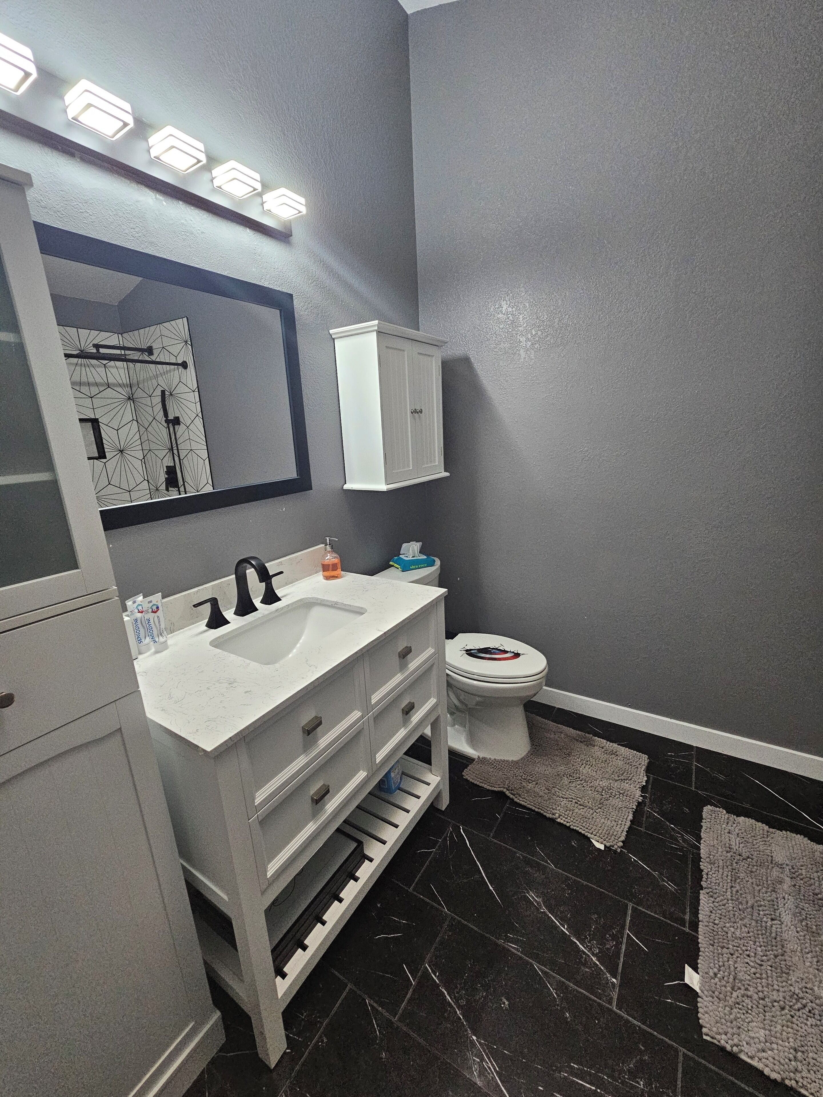 Spacious 4-bedroom house in delightful Clovis with WiFi, AC, Pool, Patio