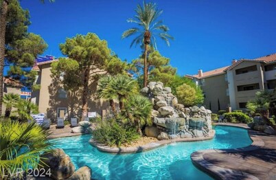 Affordable & Comfort Condo Near Vegas Strip