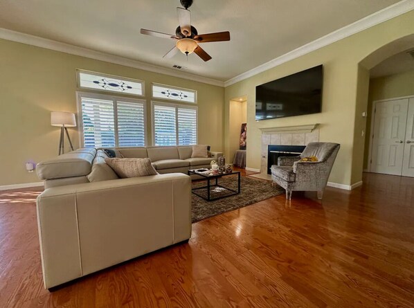 Smart TV, fireplace, video games