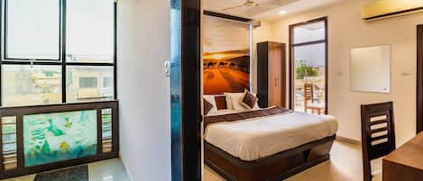 Quarto casal luxo, vista para a cidade | Wi-Fi de cortesia