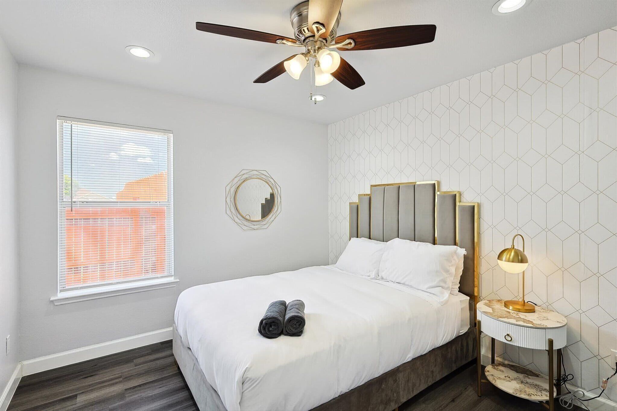 5 chambres, bureau, fer et planche à repasser, Wi-Fi