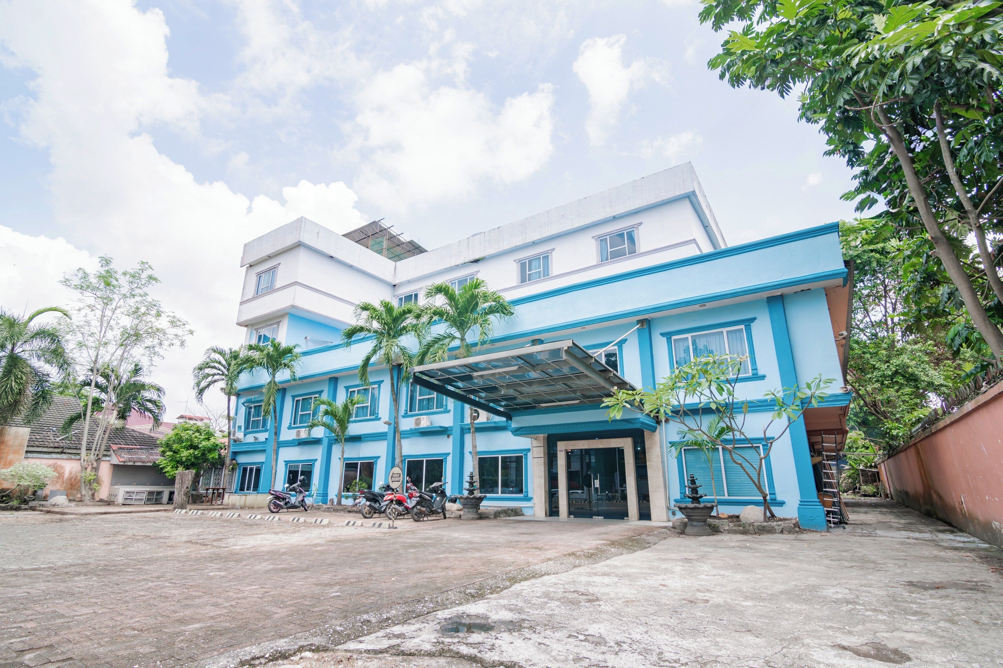 Foto - Collection O Senapelan Near Rsud Petala Bumi Formerly De Town Hotel