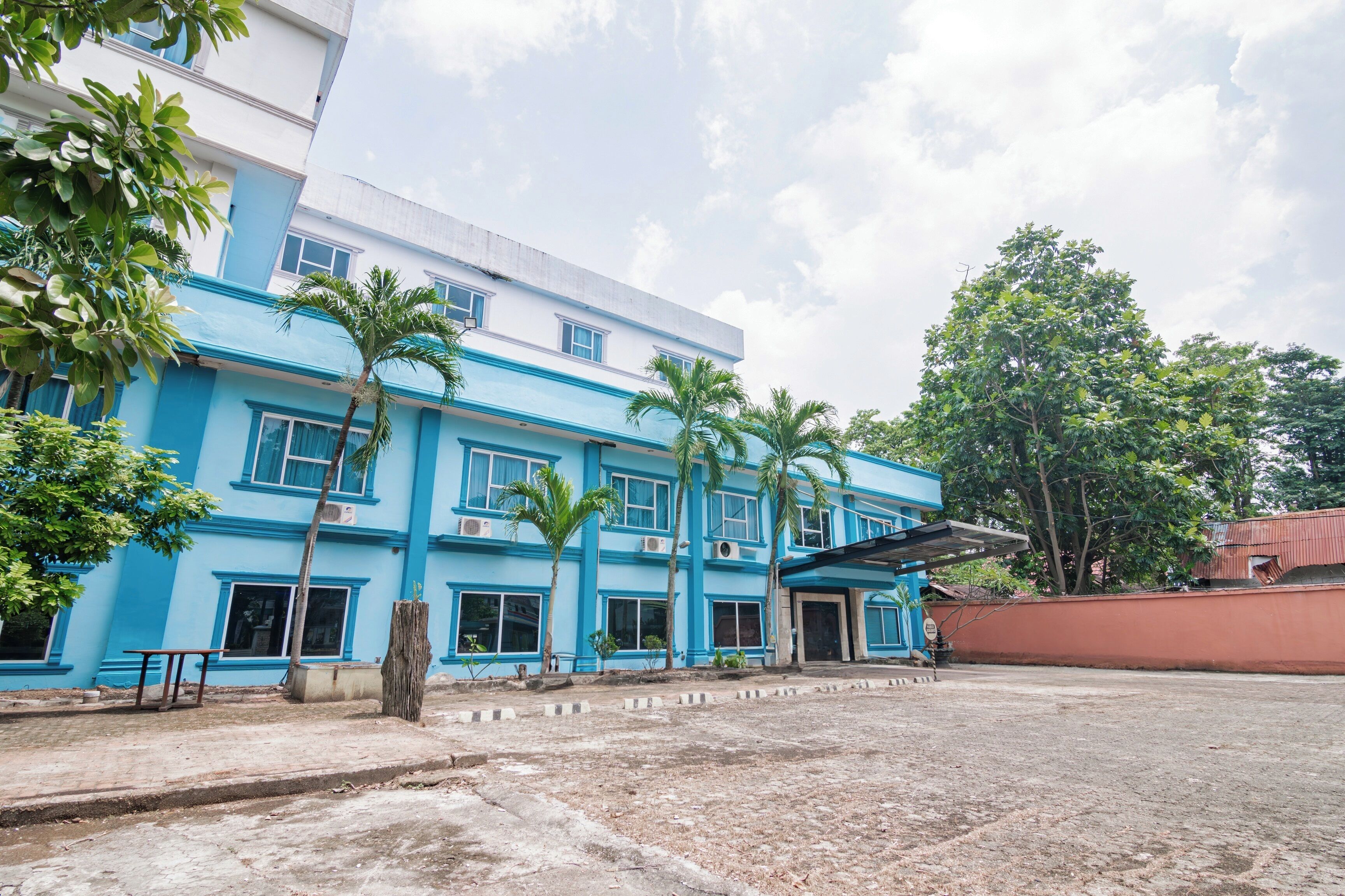 Foto - Collection O Senapelan Near Rsud Petala Bumi Formerly De Town Hotel