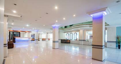 Collection O Senapelan Near Rsud Petala Bumi Formerly De Town Hotel