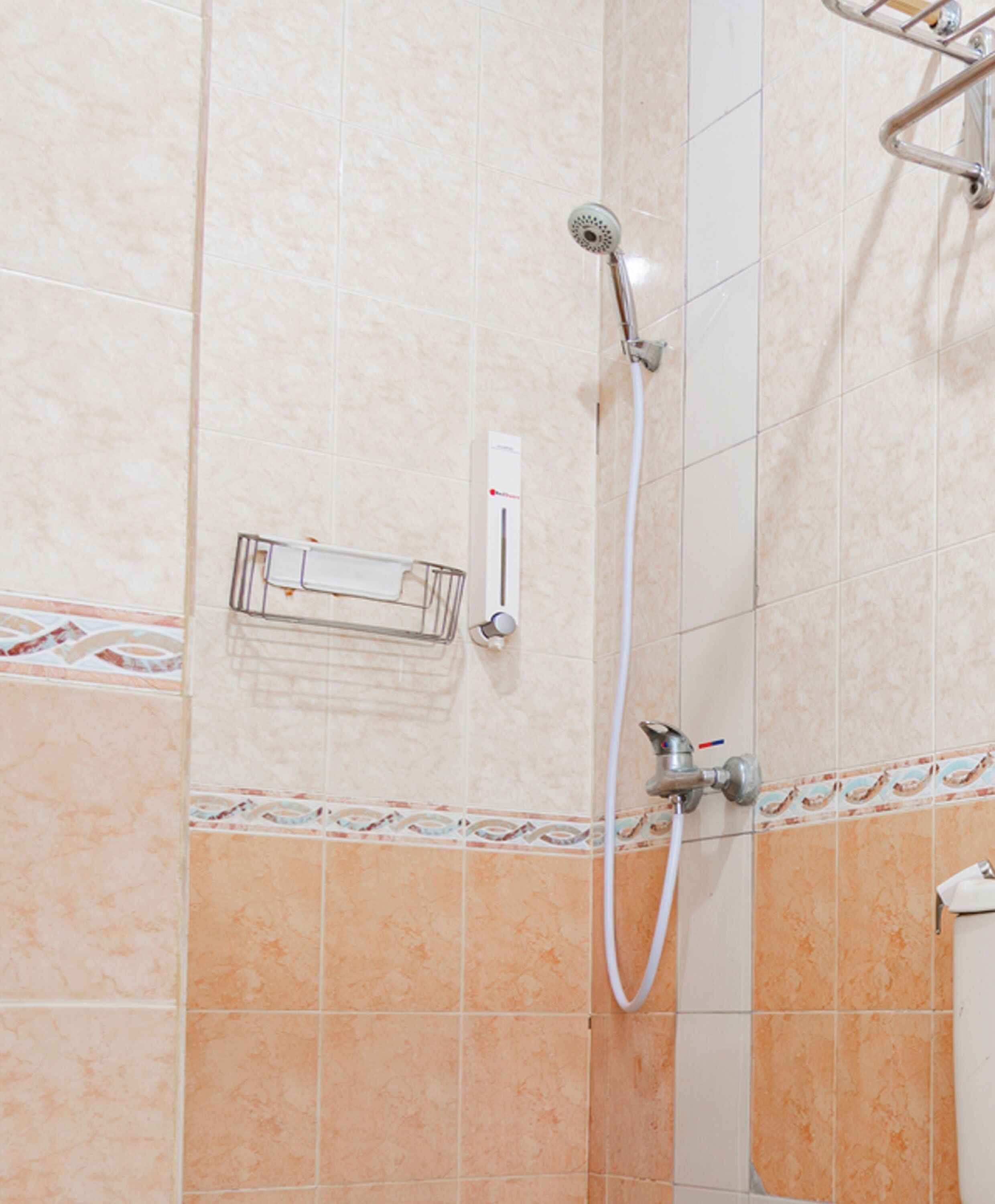 Foto - Collection O Senapelan Near Rsud Petala Bumi Formerly De Town Hotel