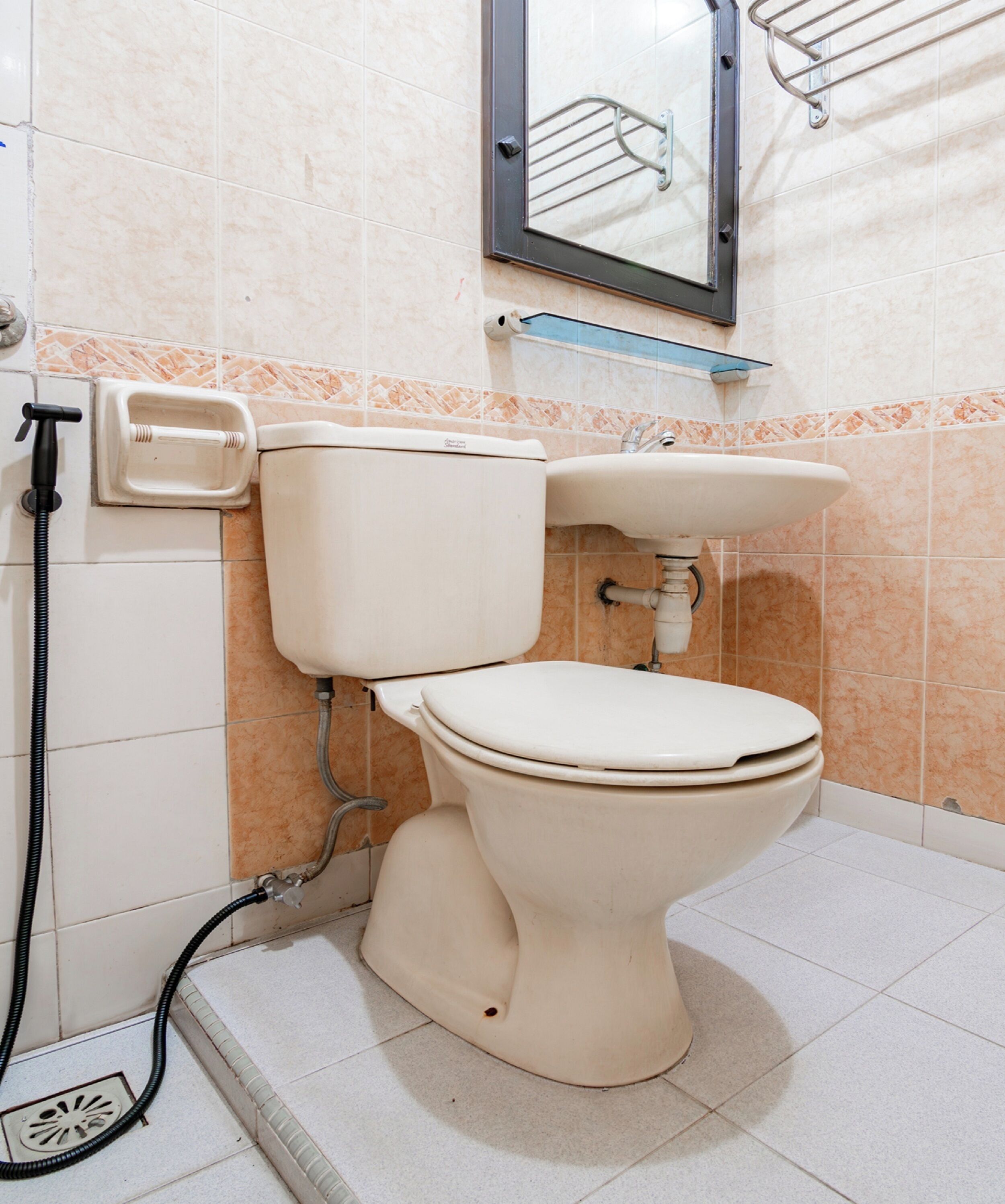 Foto - Collection O Senapelan Near Rsud Petala Bumi Formerly De Town Hotel