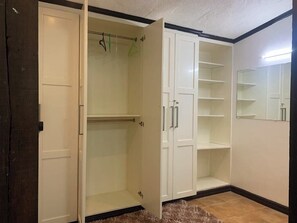 Family Villa | Wardrobe