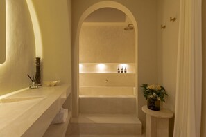 Spa - Spacious Romantic Villa Sawa in Pererenan (Pererenan)