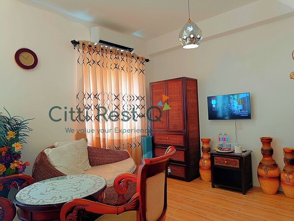 Interior - Studio Premiere with WIFI and Netflix. (Quezon City)
