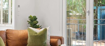 Bright 3-Bed with Garden by Banks Street Reserve