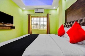 Standard Double Room, City View | Hypo-allergenic bedding, soundproofing, free WiFi, bed sheets - PPH Living Royal GS Comforts Opp Mall of Asia (Bengaluru)