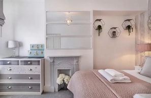 Maison | 2 chambres, fer et planche à repasser, Wi-Fi gratuit