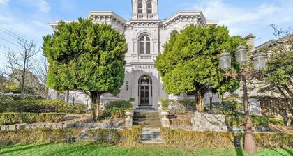 COMAQUES one of Melbourne's most beautifully Building