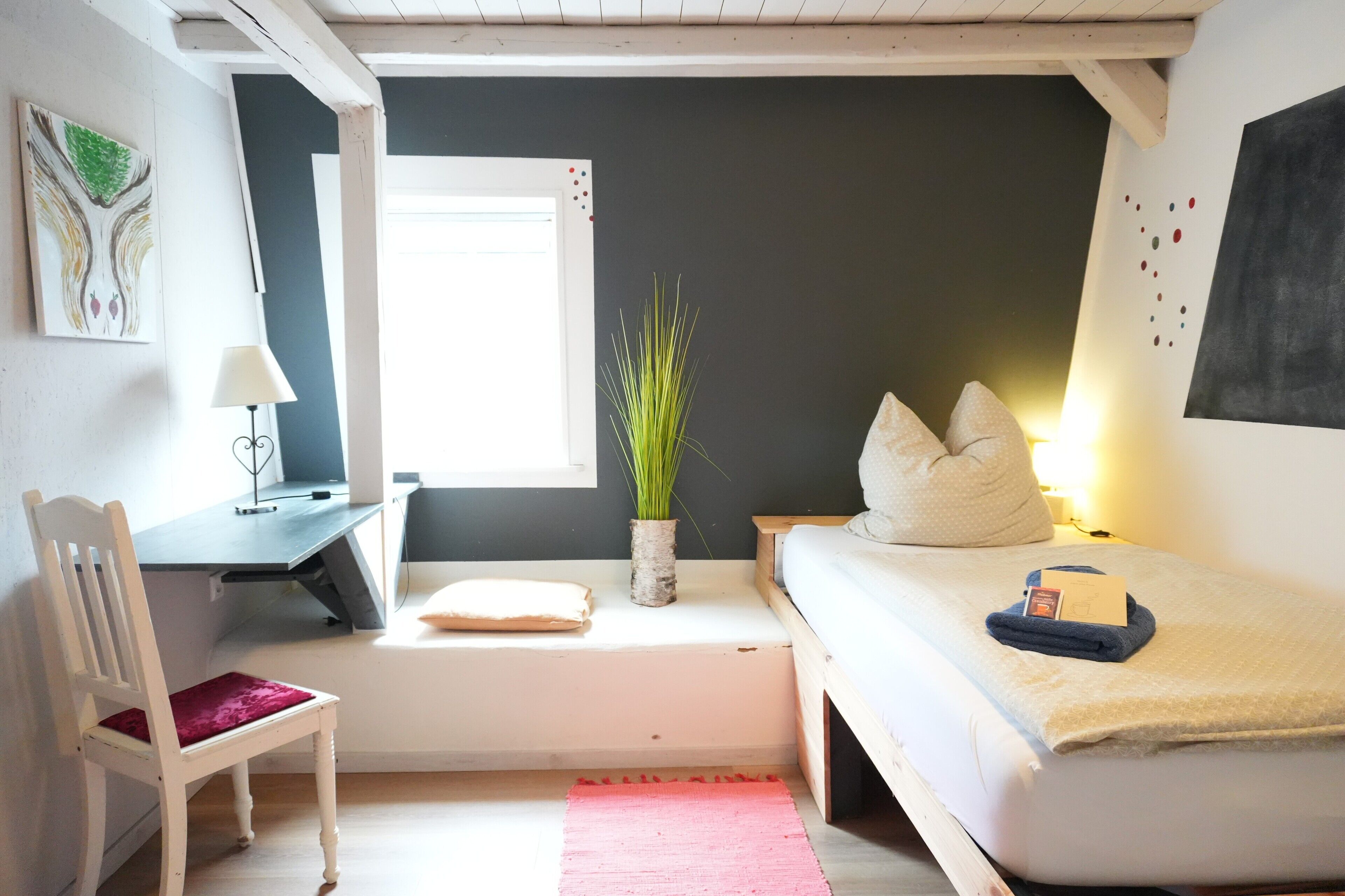 1 chambre, bureau, Wi-Fi gratuit, draps fournis