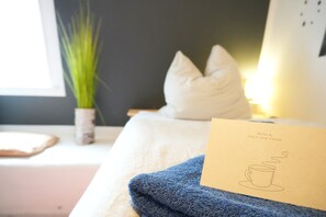 1 camera, una scrivania, Wi-Fi gratuito, lenzuola