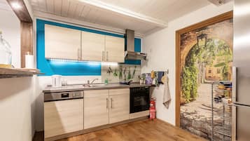 Réfrigérateur, four, plaque de cuisson, lave-vaisselle