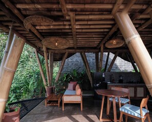 Maha Dara | Living area