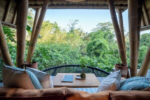 Maha Bunga | Living area - Mahajiva (Abiansemal)