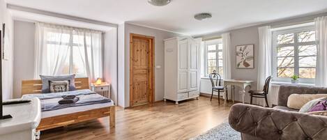 1 bedroom, free WiFi, bed sheets