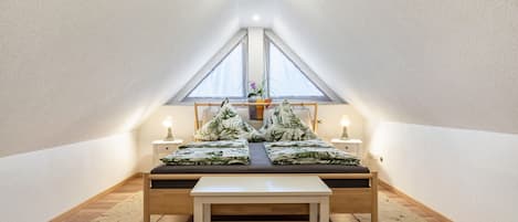 4 bedrooms, free WiFi, bed sheets