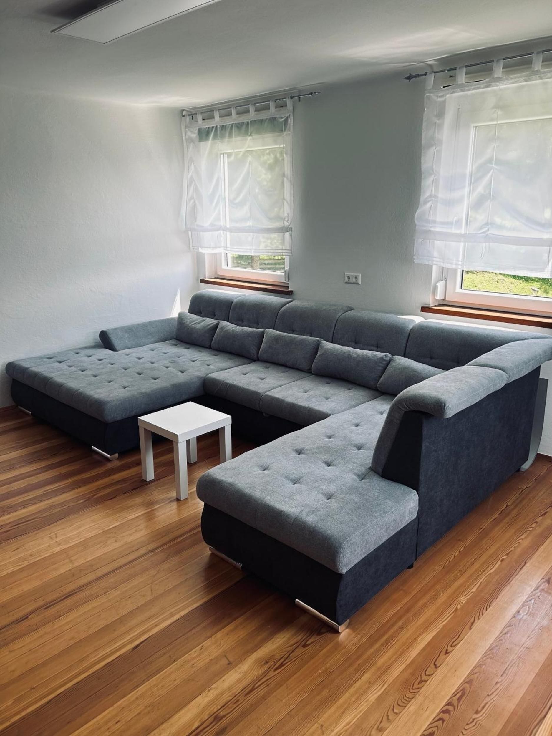 Fernseher, Stereoanlage