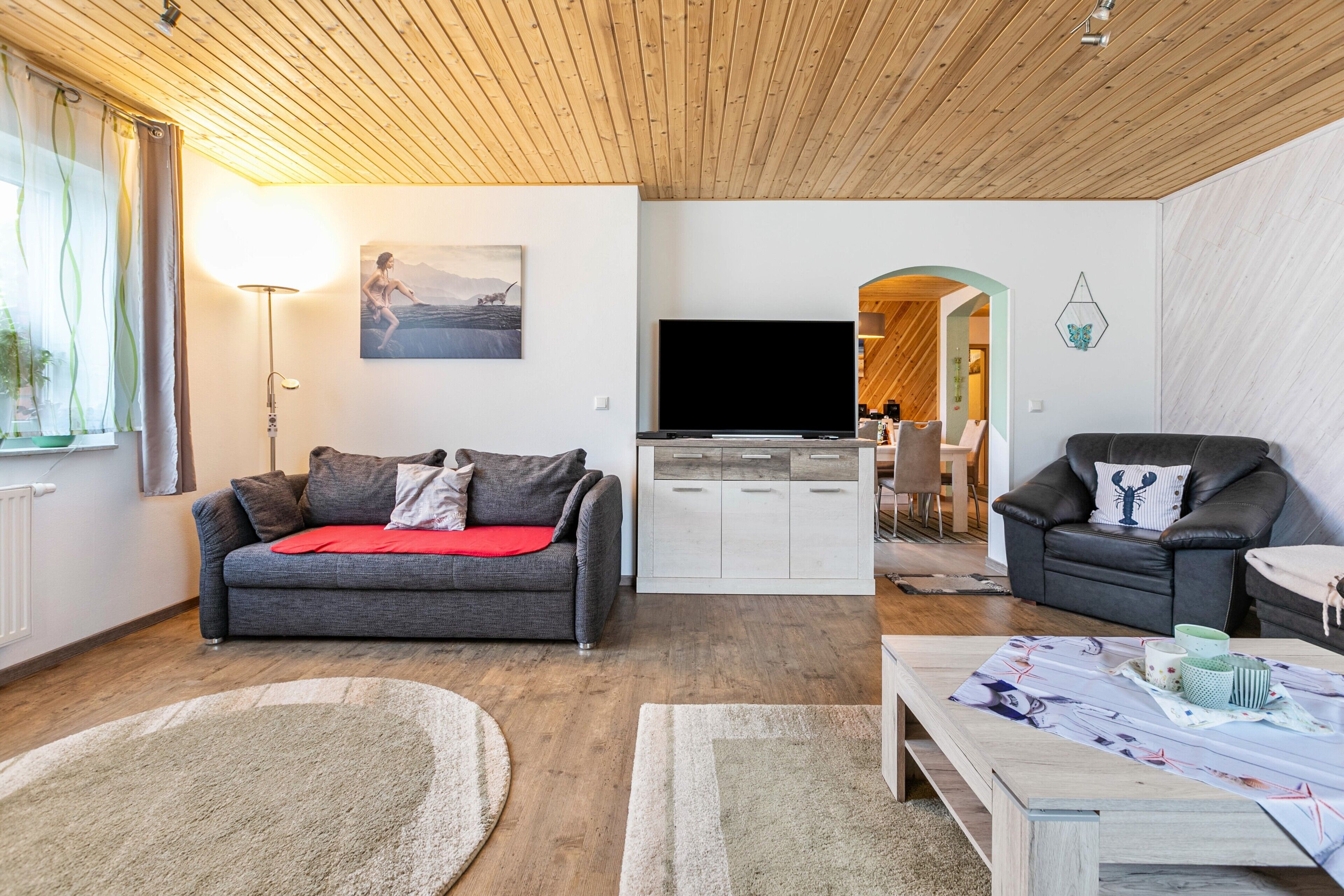 Tv, eldstad, tv-spel och dvd-spelare